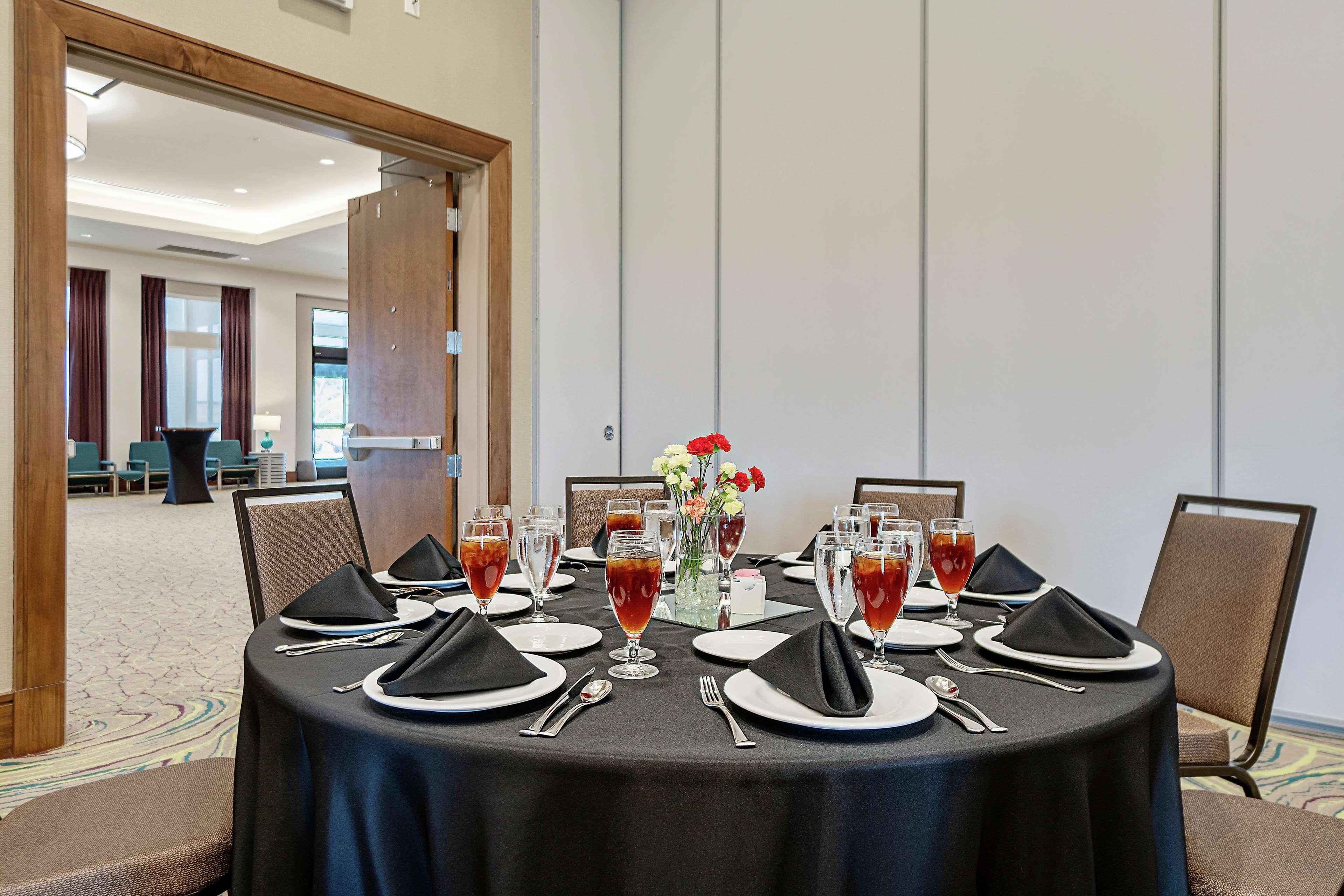Hilton Garden Inn Edmond/Oklahoma City North Экстерьер фото